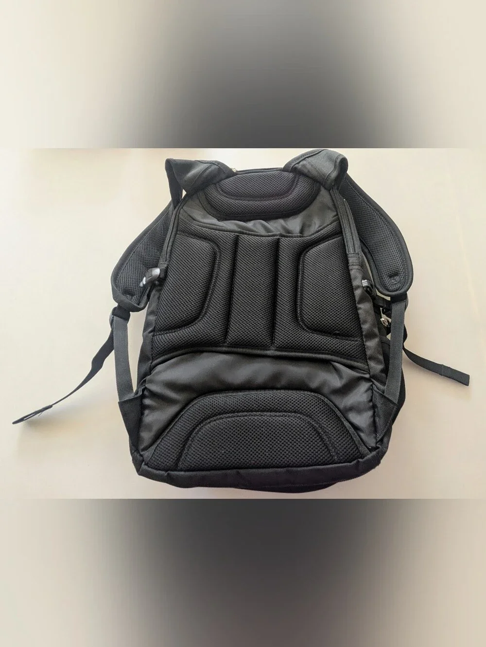 High Sierra Computer Travel Backpack W/Padded Shoulders, Multiple Pockets 22x14